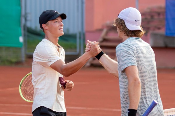 Markus Mölder (vasakul) ja Kristjan Tamm olid erinevatel turniiridel paarismängu poolfinaalis, kuid jäid kahjuks võiduta. / Foto: Igir Pissarev